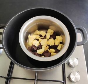 chocolat et beurre au bain-marie